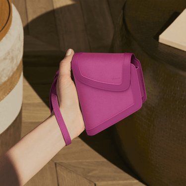 Husă din piele Fuchsia Flair pentru Ploom AURA