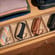 Colecția de etuiuri Ploom AURA într-un sertar
